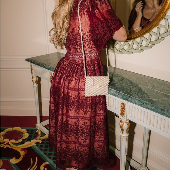 Ivy City Co Venice Sicily Flutter Sleeve Dress in Wine BNWT - Picture 2 of 8